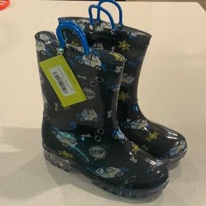 NWT outer rain boots